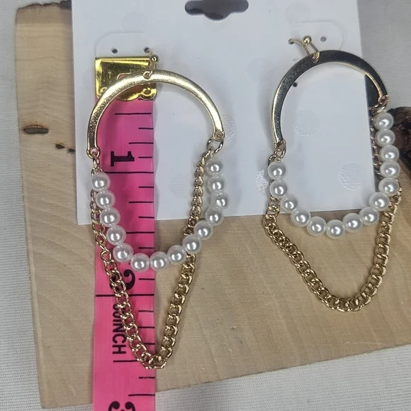 Isaac Mizrahi Gold Tone And Pearl Dangle Earrings NWT Retail $28 - Picture 7 of 7